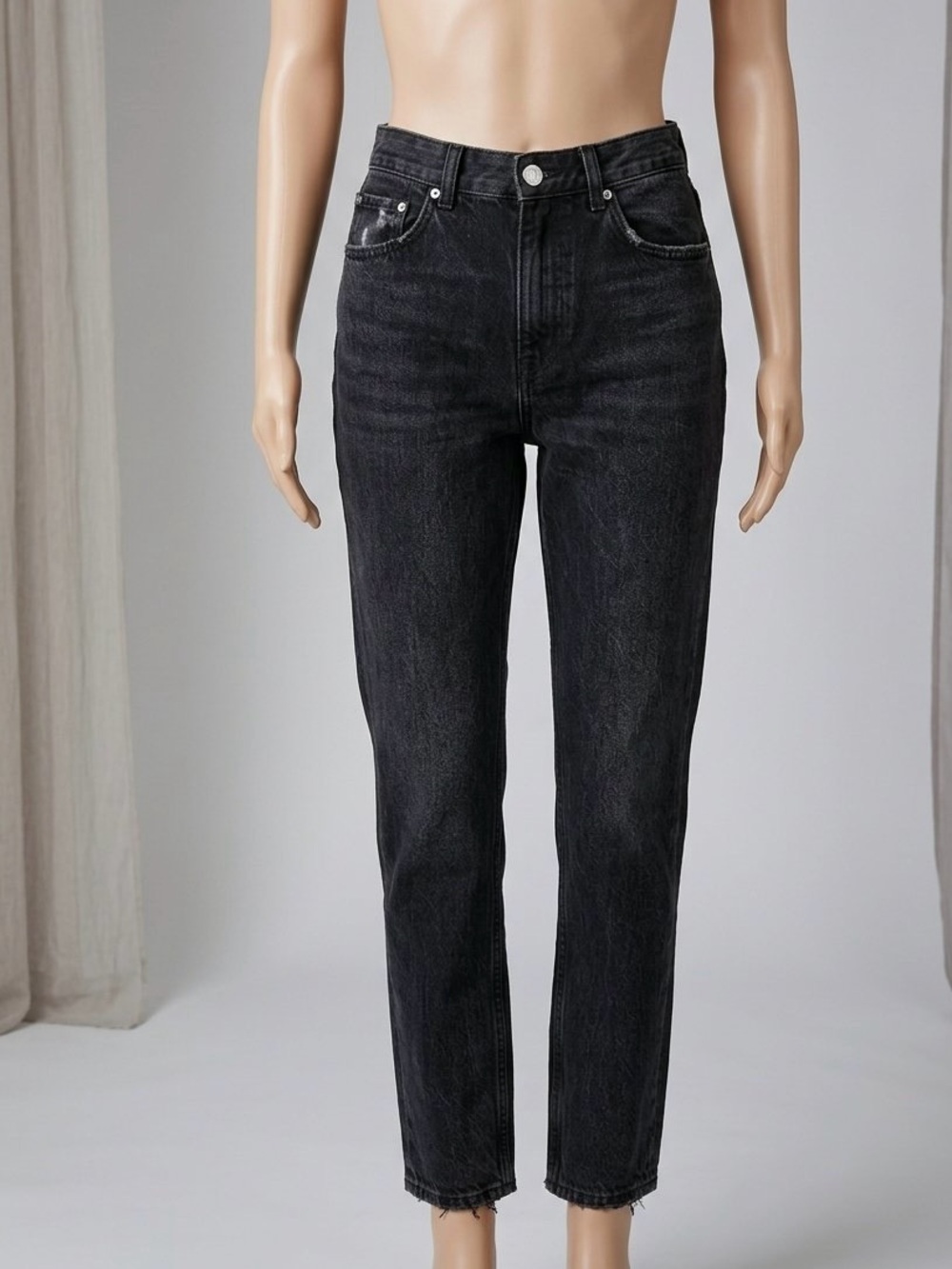 Pull&Bear High-Rise Black Washed Straight Jeans